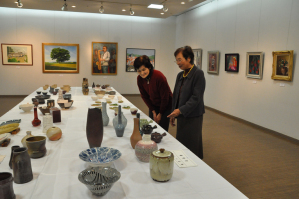 先人会の作品展（陶芸）